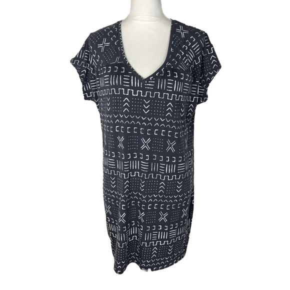 Title Nine Mudcloth Print Hiolani T-Shirt Dress Black Pockets Size Small - Picture 1 of 6